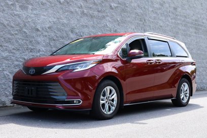 Used 2023 Toyota Sienna Limited