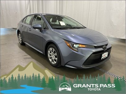 New 2025 Toyota Corolla LE