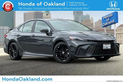 Used 2025 Toyota Camry SE