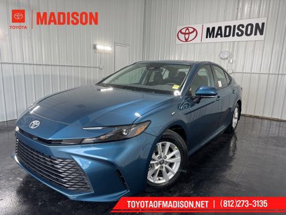 New 2025 Toyota Camry LE w/ Convenience Package