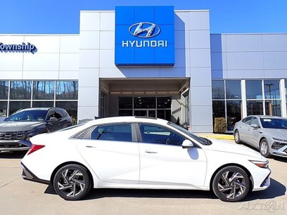 New 2025 Hyundai Elantra SEL
