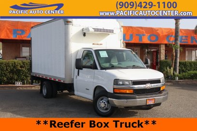 Used 2016 Chevrolet Express 4500 w/ Chrome Appearance Package