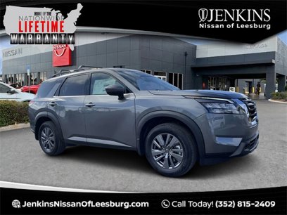 New 2025 Nissan Pathfinder SV