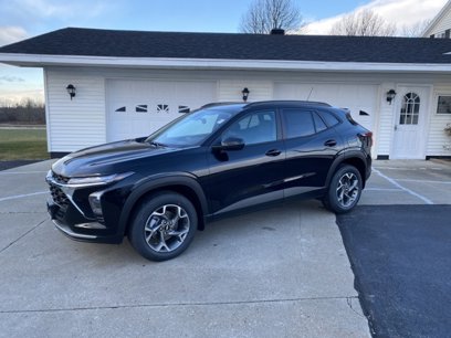 New 2025 Chevrolet Trax LT w/ LT Convenience Package