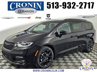 New 2025 Chrysler Pacifica Limited