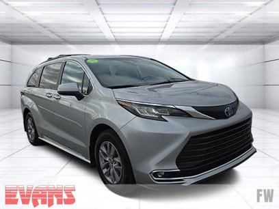 Used 2022 Toyota Sienna XLE