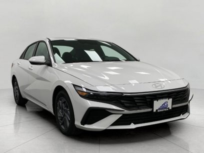 New 2025 Hyundai Elantra Hybrid w/ Cargo Package