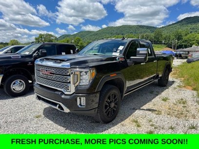 Used 2023 GMC Sierra 2500 Denali w/ Denali Black Diamond Edition