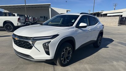 New 2025 Chevrolet Trax LT w/ Driver Confidence Package