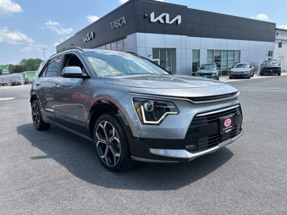 Used 2023 Kia Niro EX Touring