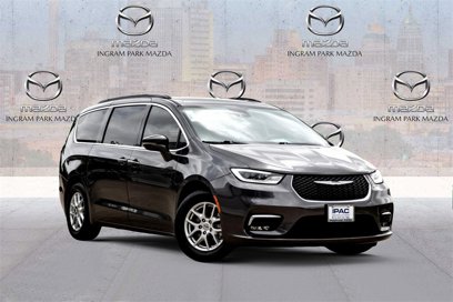 Used 2022 Chrysler Pacifica Touring-L