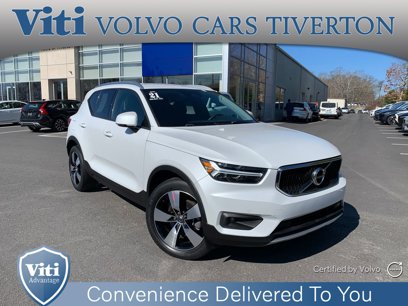 Certified 2021 Volvo XC40 T5 Momentum w/ Premium Package