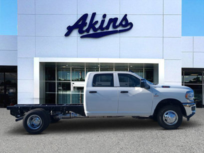 New 2024 RAM 3500 Tradesman w/ Chrome Appearance Group