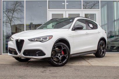 New 2025 Alfa Romeo Stelvio Sprint w/ Veloce Package