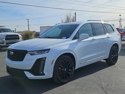 New 2025 Cadillac XT6 Sport w/ LPO, Onyx Lite Package