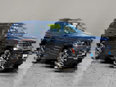 New 2024 Jeep Grand Cherokee Overland w/ Luxury Tech Group IV