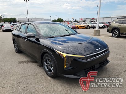 New 2025 Kia K4 LXS