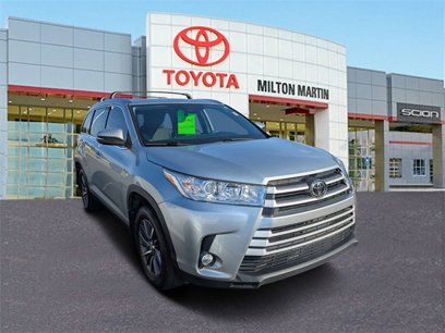 Used 2019 Toyota Highlander SE