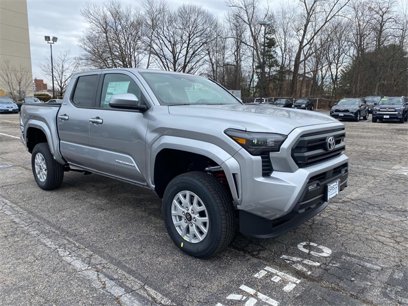 New 2025 Toyota Tacoma SR5
