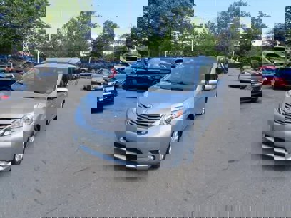 Used 2017 Toyota Sienna XLE