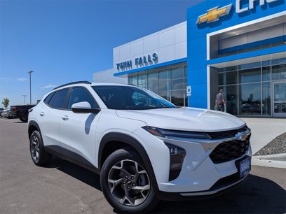 New 2025 Chevrolet Trax LT