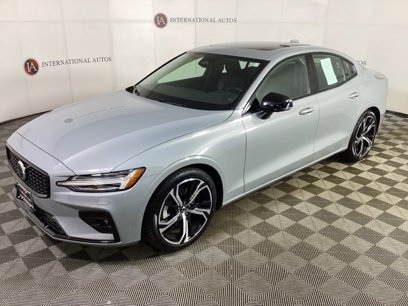 New 2024 Volvo S60 B5 Plus w/ Climate Package