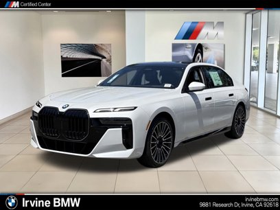 New 2025 BMW 760i xDrive w/ Premium Package