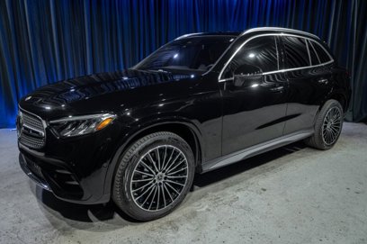 New 2025 Mercedes-Benz GLC 300