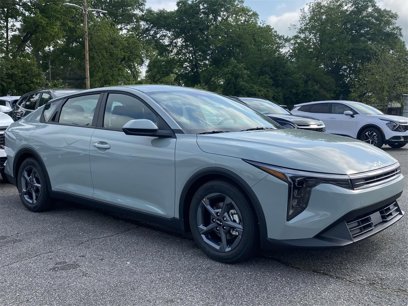 New 2025 Kia K4 LXS
