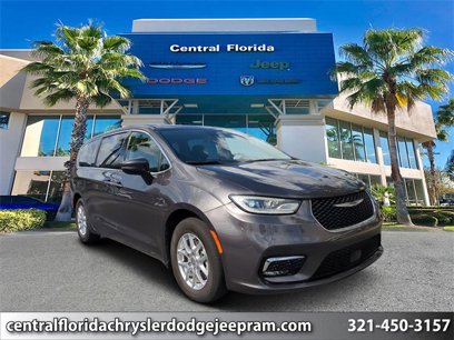 Used 2023 Chrysler Pacifica Touring-L