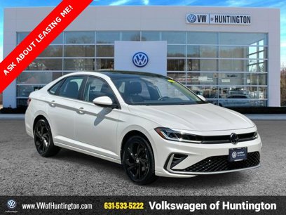 Certified 2025 Volkswagen Jetta SE w/ Sunroof Package