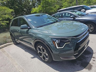 Used 2023 Kia Niro EX Touring