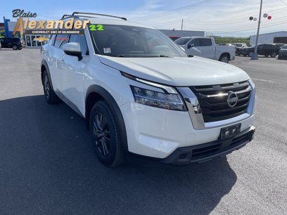Used 2022 Nissan Pathfinder SV