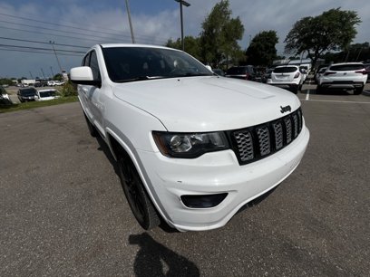 Used 2019 Jeep Grand Cherokee Altitude