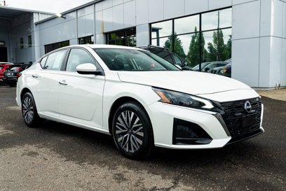Used 2023 Nissan Altima 2.5 SV