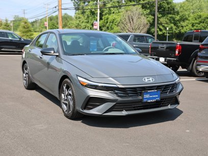 Certified 2025 Hyundai Elantra Sport