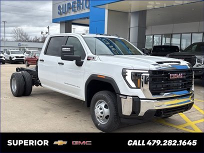 New 2025 GMC Sierra 3500 Pro w/ Convenience Package