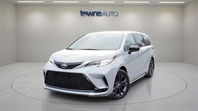 Used 2024 Toyota Sienna Platinum