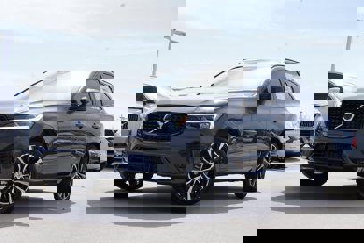 New 2025 Volvo XC60 B5 Plus w/ Protection Package Premier