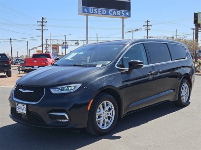 Used 2023 Chrysler Pacifica Touring-L