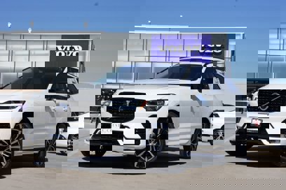 New 2025 Volvo XC60 B5 Plus w/ Protection Package Premier