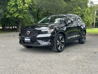 Certified 2023 Volvo XC40 B5 Plus w/ Climate Package
