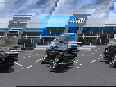 New 2025 Chevrolet Suburban LT w/ Comfort Package