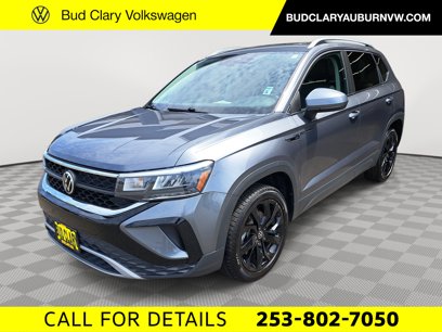 Used 2022 Volkswagen Taos SE w/ Panoramic Sunroof Package