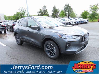 New 2025 Ford Escape SE