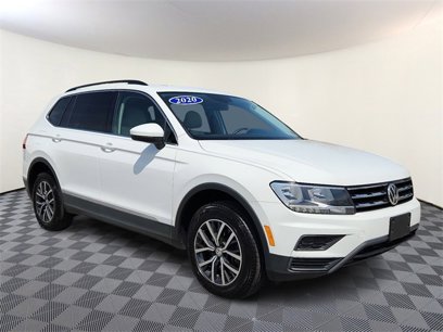 Used 2020 Volkswagen Tiguan SE w/ Panoramic Sunroof Package