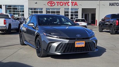 Used 2025 Toyota Camry SE w/ Convenience Package