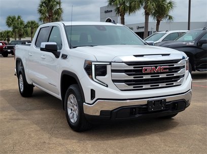 New 2025 GMC Sierra 1500 SLE