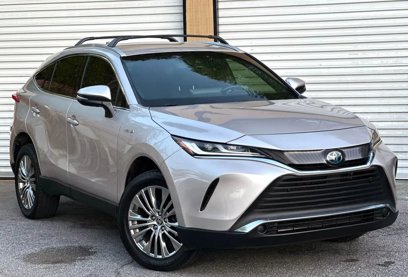 Used 2021 Toyota Venza XLE w/ Softex Package