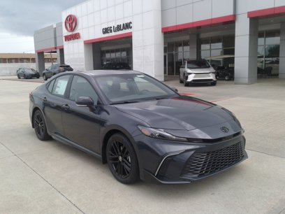 New 2025 Toyota Camry SE